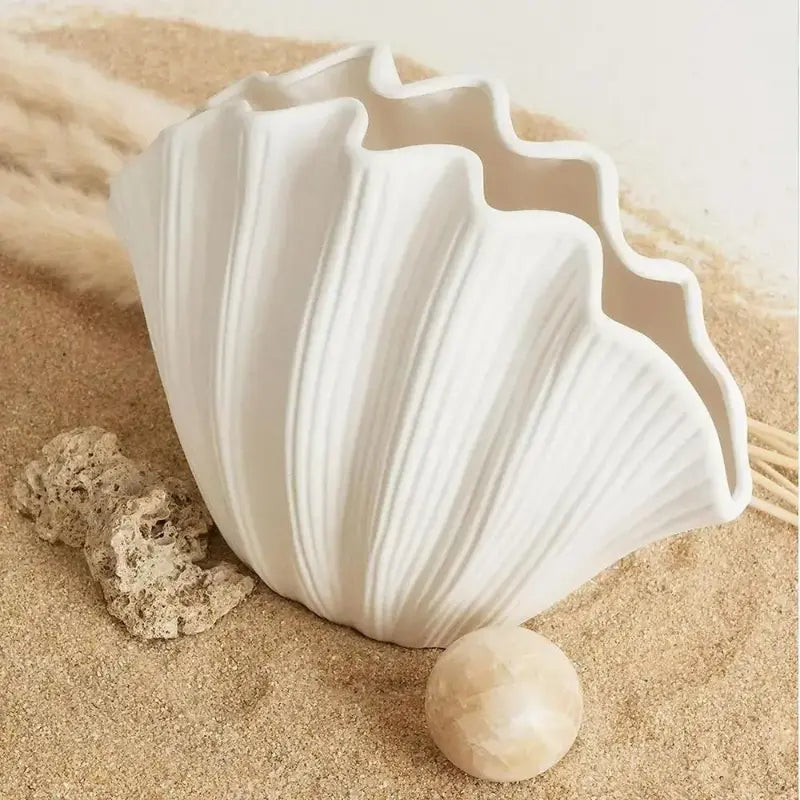 Orla Modern Decorative Vase – Organic Resin Design for Interior Accents 2
