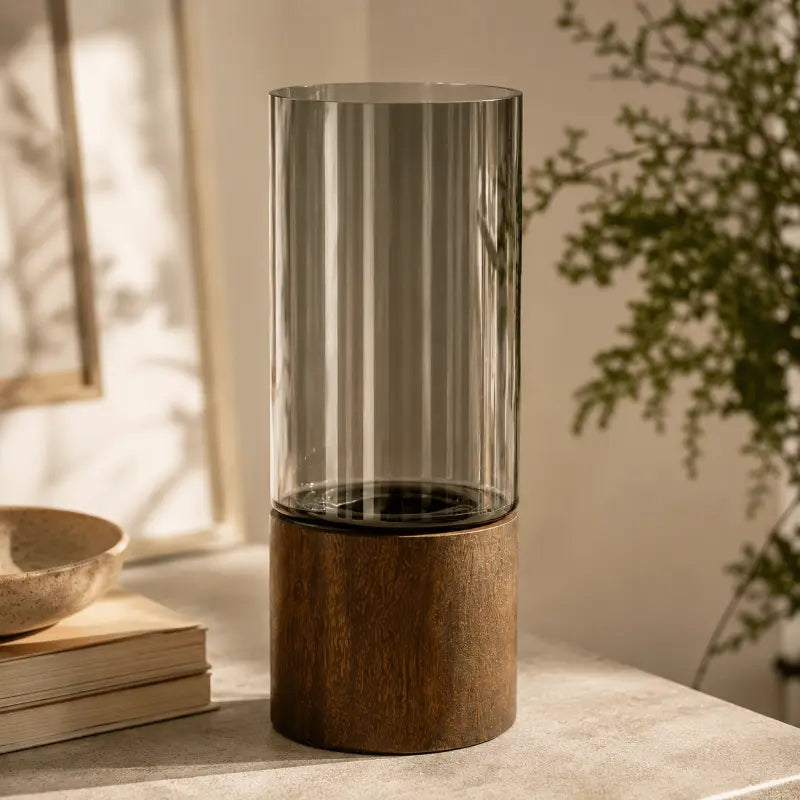 Reno Retro Glass Vase – Minimalist Design for Elegant Home Decor 4
